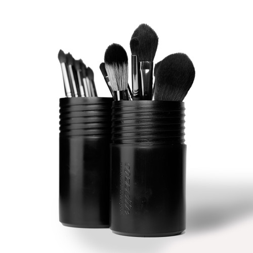 Brush Vessel Black Open